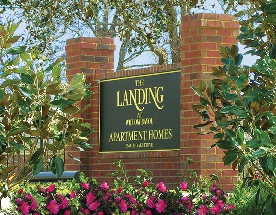 Landing Willow Bayou Apartments Bossier Sign